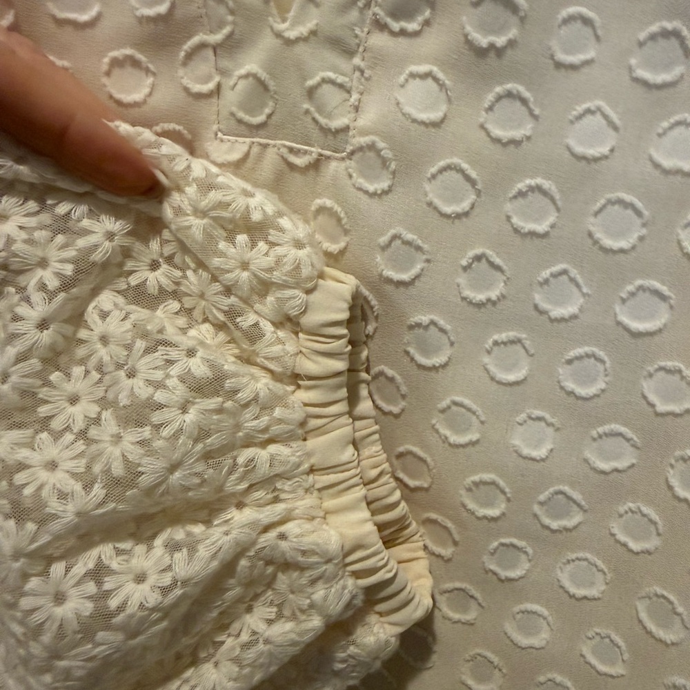 💋Allison Cream Lace Sleeve Women's Top‎ 165 - Picture 5 of 7